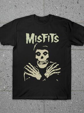 Misfits Skull T-Shirt Vintage Punk Rock Band Graphic Tee Horror Logo Unisex